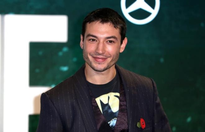 Ezra Miller 0