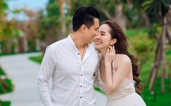 Phát hiện bằng chứng rõ mười mươi Việt Anh và Quỳnh Nga đi du lịch chung, check-in cùng địa điểm 3