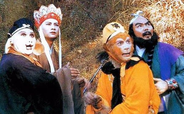 Như Lai đã cho Quan Âm ba chiếc vòng kim cô, tại sao bà chỉ đeo cho Tôn Ngộ Không mà không phải là Bát Giới và Sa Tăng? 1