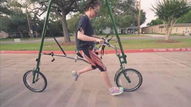 GlideCycle-Three-people-great.jpg 2 GlideCycle-Three-people-great.jpg 2