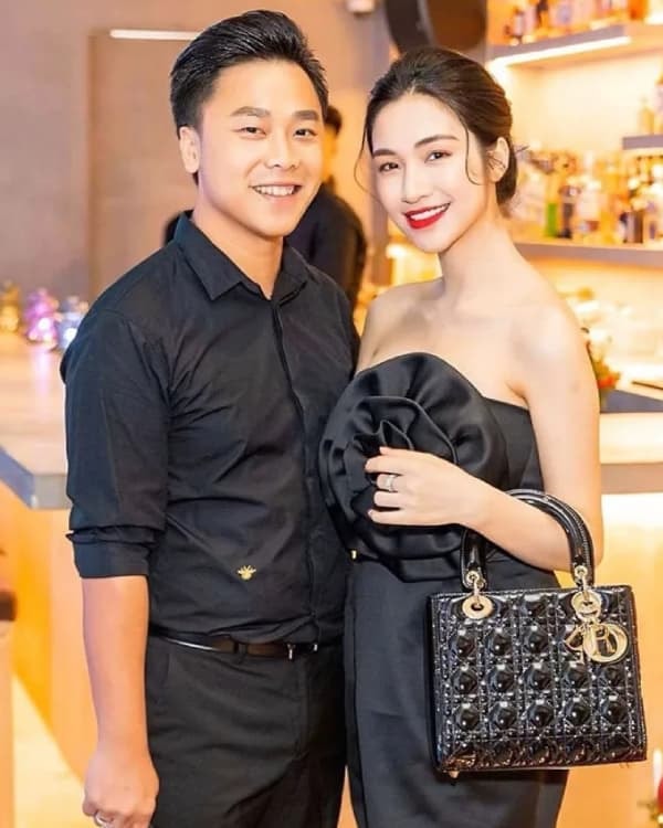 ban-trai-cu-hoa-minzy-khoe-ca-khuc-tu-sang-tac-tu-3-nam-truoc-4915dfb4-ngoisaovn-w600-h750 0
