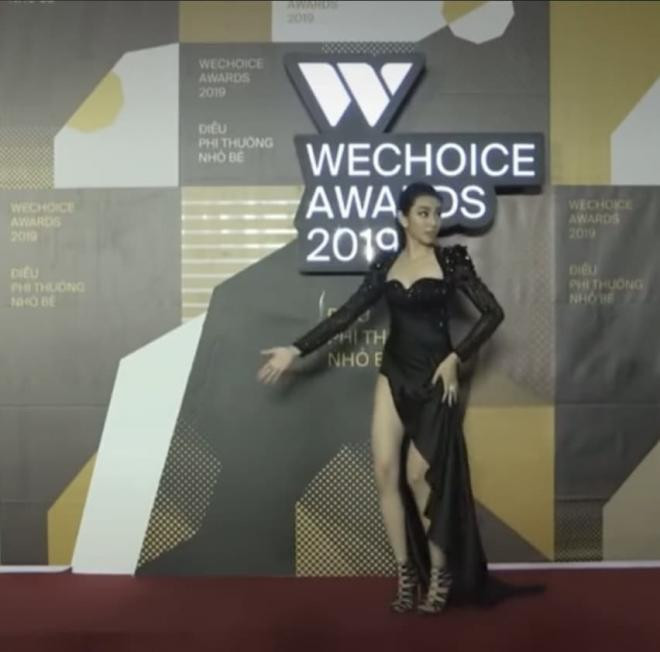 dan-tinh-xot-xa-truoc-doan-clip-thuy-tien-chua-kip-chup-anh-da-bi-moi-roi-khoi-tham-do-khi-chua-la-miss-grand-international-2022-2-ngoisaovn-w852-h842 3