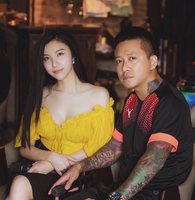 Hạnh Sino có đại gia chống lưng  0