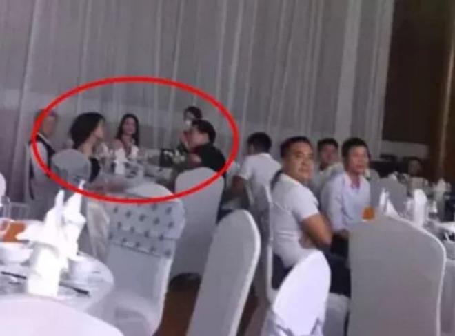 Đoàn Văn Hậu và bạn gái cũ  0