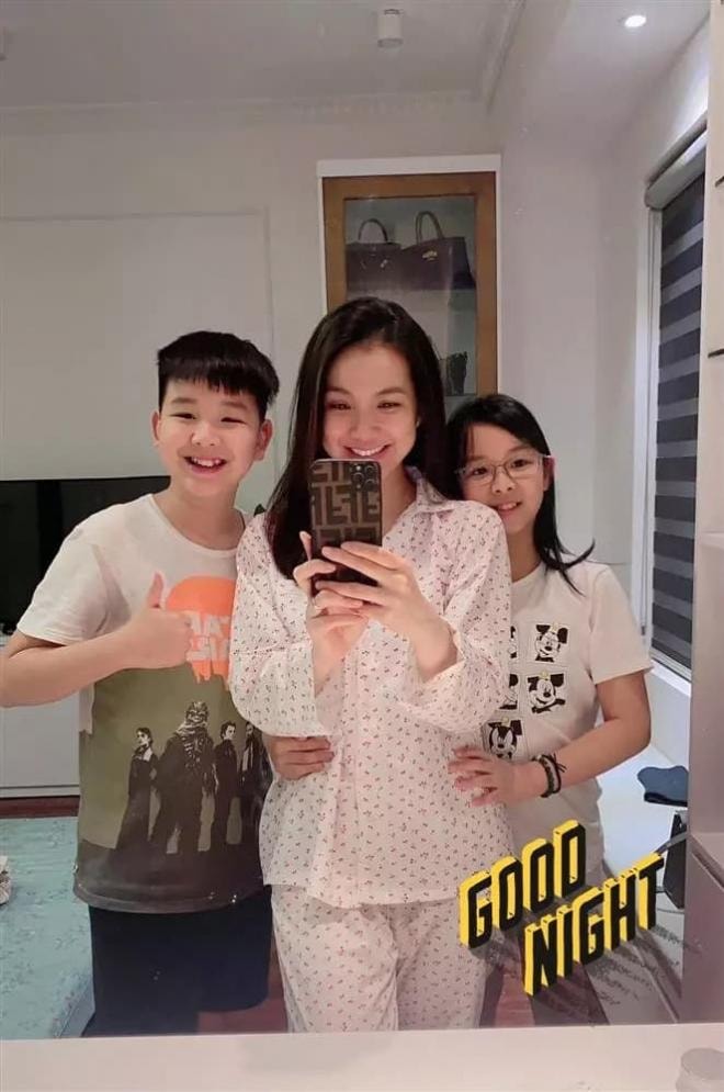 nhin-lai-loat-anh-qua-khu-cua-thuy-lam-khien-dan-tinh-phai-khang-dinh-22khong-lam-hoa-hau-moi-la22-10-ngoisaovn-w663-h1000 0