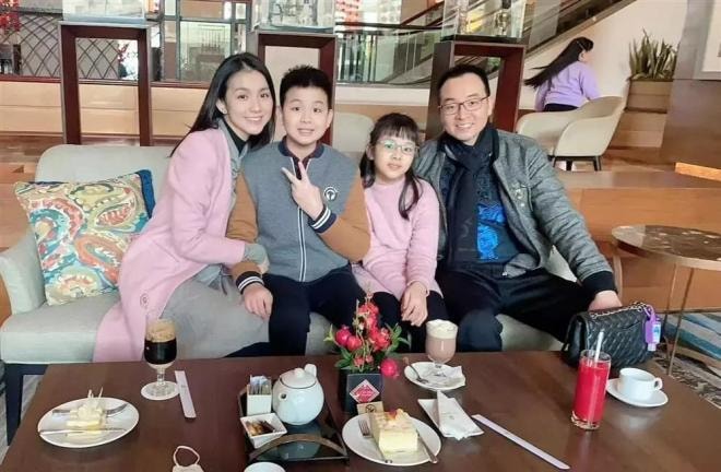 nhin-lai-loat-anh-qua-khu-cua-thuy-lam-khien-dan-tinh-phai-khang-dinh-22khong-lam-hoa-hau-moi-la22-8-ngoisaovn-w1000-h655 2