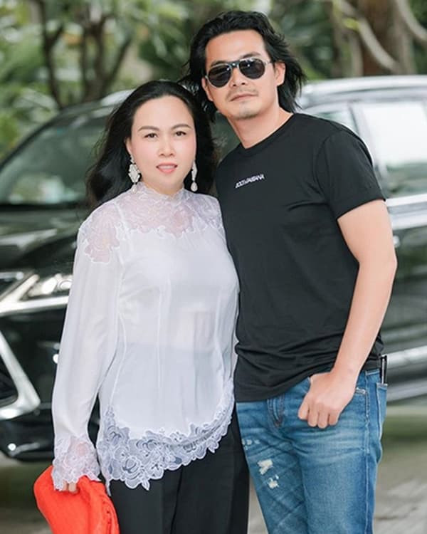 phuong-chanel-tinh-tu-om-va-hon-nguoi-dan-ong-nay-sau-nghi-van-duong-ai-nay-di-quach-ngoc-ngoan-12-ngoisaovn-w600-h750 1 phuong-chanel-tinh-tu-om-va-hon-nguoi-dan-ong-nay-sau-nghi-van-duong-ai-nay-di-quach-ngoc-ngoan-12-ngoisaovn-w600-h750 1