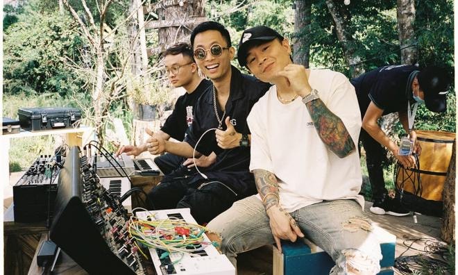 Binz tại Space Jam mùa 1.jpg 1