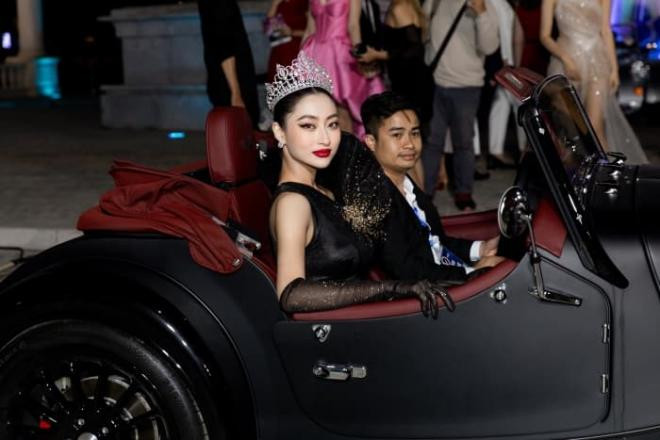 thuy-tien-hoa-quy-co-sang-sang-chanh-nhung-lai-bi-tieu-vy-luong-thuy-linh-va-kieu-loan-22chat-dep22-14-ngoisaovn-w700-h467 6