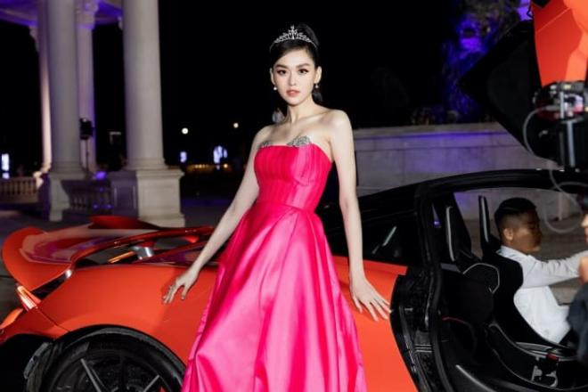 thuy-tien-hoa-quy-co-sang-sang-chanh-nhung-lai-bi-tieu-vy-luong-thuy-linh-va-kieu-loan-22chat-dep22-3-ngoisaovn-w700-h467 1