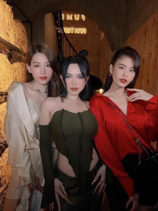giua-nghi-van-yeu-duong-cua-truong-quynh-anh-va-chi-dan-ban-than-nu-dien-vien-lam-ro-moi-quan-he-qua-mot-chi-tiet-3-ngoisaovn-w960-h1280 4