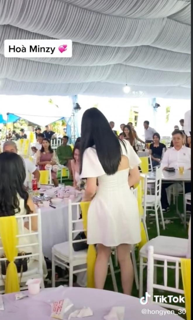 duoc-mot-co-gai-nhuong-hoa-cuoi-tu-co-dau-de-22truyen-may-man22-hoa-minzy-ung-xu-the-nao-ma-ai-nay-than-phuc-1-ngoisaovn-w737-h1222 3 duoc-mot-co-gai-nhuong-hoa-cuoi-tu-co-dau-de-22truyen-may-man22-hoa-minzy-ung-xu-the-nao-ma-ai-nay-than-phuc-1-ngoisaovn-w737-h1222 3