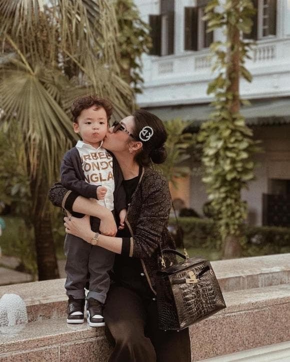 học phí con tú anh  3