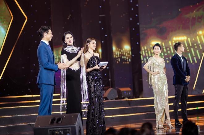 mc thanh huyền bị dìm hàng  0