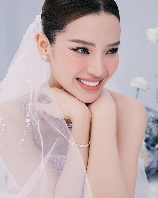 Phong-van-rieng-phuong-trinh-jolie-truoc-dam-cuoi 1