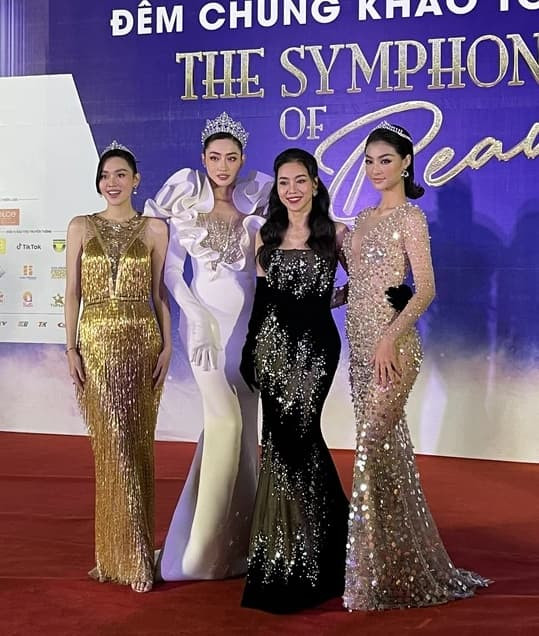 dan-hoa-hau-a-hau-dinh-dam-lo-nhan-sac-that-tren-tham-do-chung-khao-miss-world-viet-nam-2022-1-ngoisaovn-w539-h636 7
