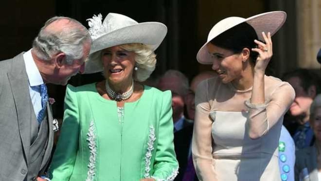 Bà Camilla phách lối như thế nào? Thấy Kate giống Diana nên 'chơi chiêu' khiến cô gọi món ăn mà Charles ghét nhất  17