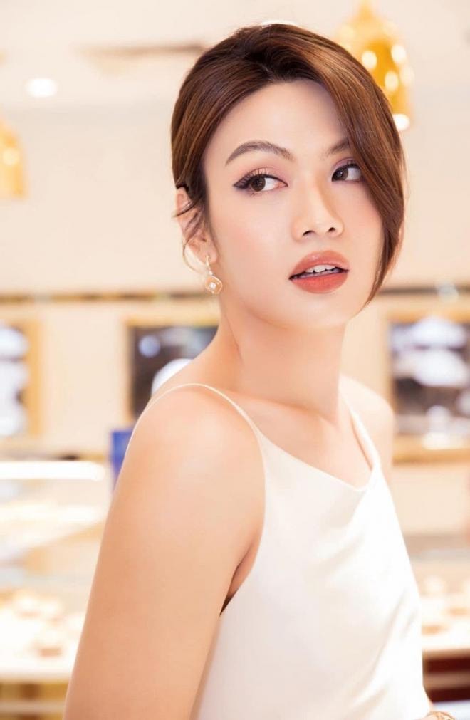dao-ba-loc-lan-dau-khoe-lung-tran-quyen-ru-voi-dam-mong-manh-dan-tinh-xiu-len-xiu-xuong-vi-qua-yeu-kieu11-ngoisaovn-w843-h1292 4