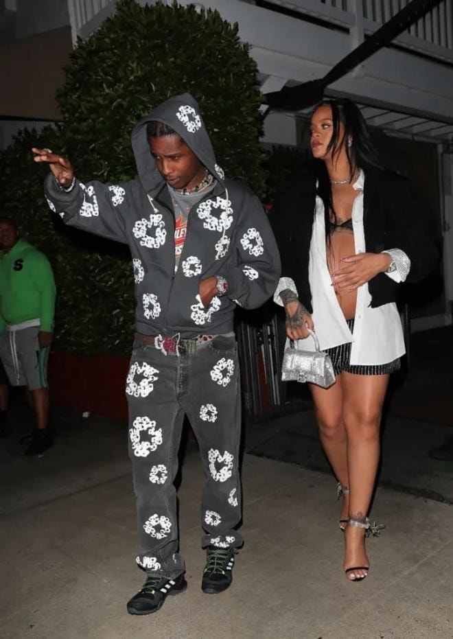 rihanna 0