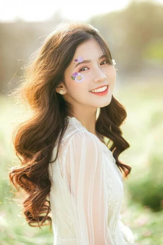 Nhan sắc đời thường cực xinh đẹp của con gái Việt Anh trong 'Chồng cũ, vợ cũ, người yêu cũ' 0