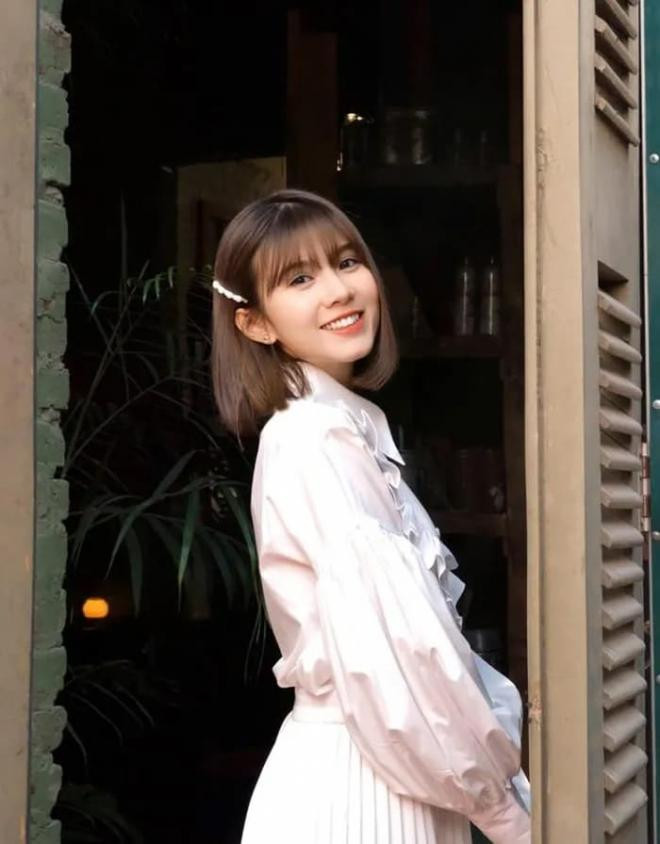 Nhan sắc đời thường cực xinh đẹp của con gái Việt Anh trong 'Chồng cũ, vợ cũ, người yêu cũ' 2
