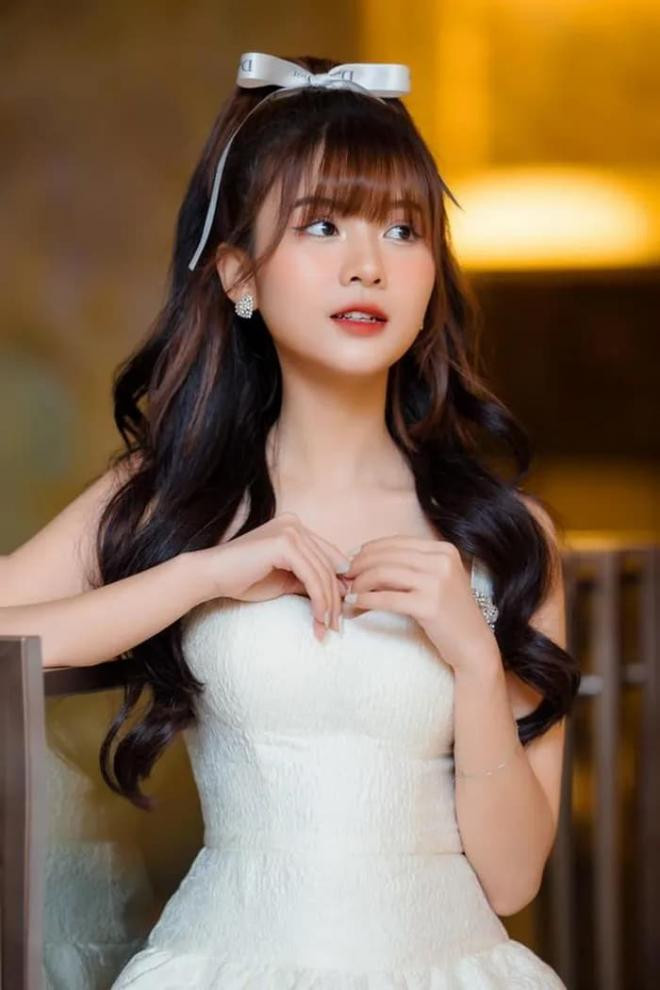 Nhan sắc đời thường cực xinh đẹp của con gái Việt Anh trong 'Chồng cũ, vợ cũ, người yêu cũ' 3