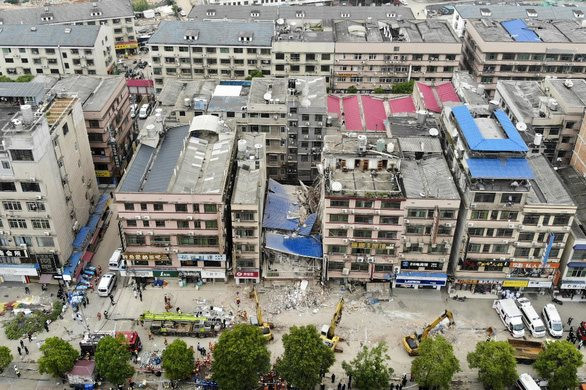 high-rise-building-collapse-in-china-more-than-60-people-are.jpg
