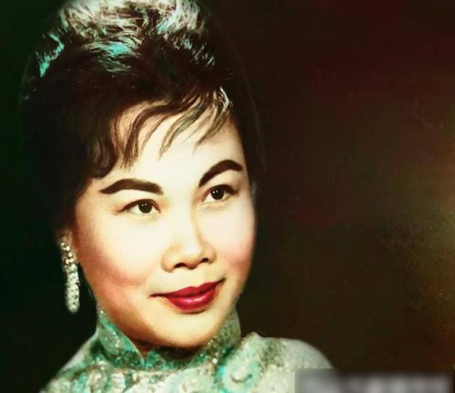 Gia nhập ngành giải trí khi đã 60 tuổi, đóng phim cùng Lưu Đức Hoa và Châu Tinh Trì, mất gần 30 năm để bà trở nên quen thuộc ở Hong Kong 14
