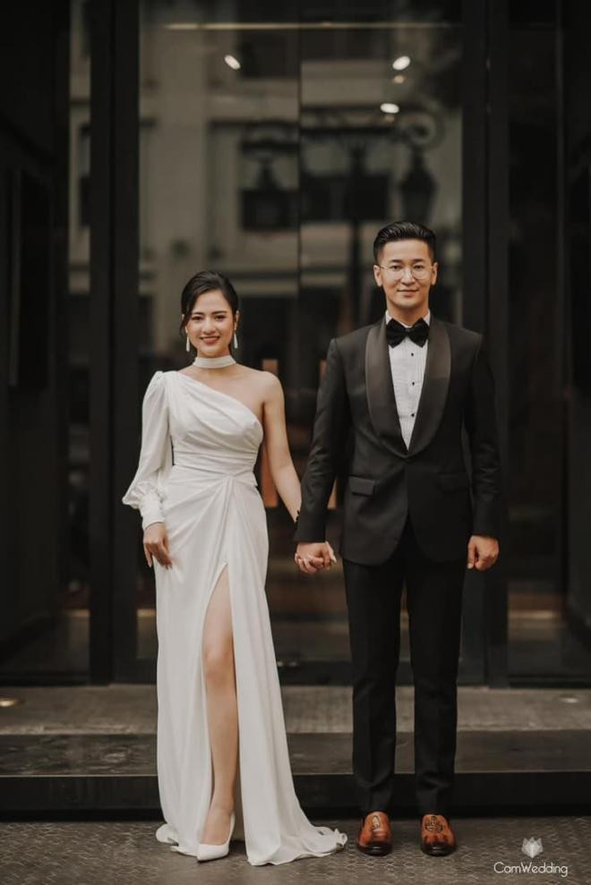 Diễn viên Việt Hoa tung loạt ảnh cưới 'tình bể bình' bên bạn trai đẹp như tài tử điện ảnh 8 Diễn viên Việt Hoa tung loạt ảnh cưới 'tình bể bình' bên bạn trai đẹp như tài tử điện ảnh 8