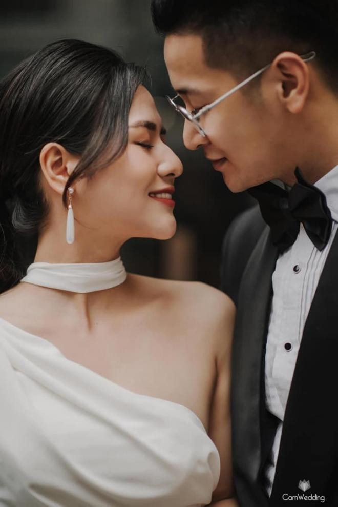 Diễn viên Việt Hoa tung loạt ảnh cưới 'tình bể bình' bên bạn trai đẹp như tài tử điện ảnh 5 Diễn viên Việt Hoa tung loạt ảnh cưới 'tình bể bình' bên bạn trai đẹp như tài tử điện ảnh 5