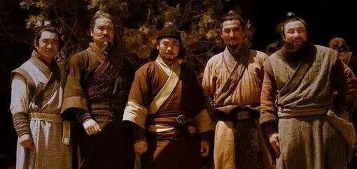 anh-em-luong-son-01-ngoisaovn-w510-h242 0