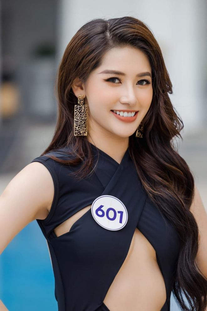 hoa-khoi-pham-hoang-thu-uyen-bao-danh-tai-hoa-hau-hoan-vu-2022-b47d0f13-ngoisaovn-w1000-h1500 0 hoa-khoi-pham-hoang-thu-uyen-bao-danh-tai-hoa-hau-hoan-vu-2022-b47d0f13-ngoisaovn-w1000-h1500 0