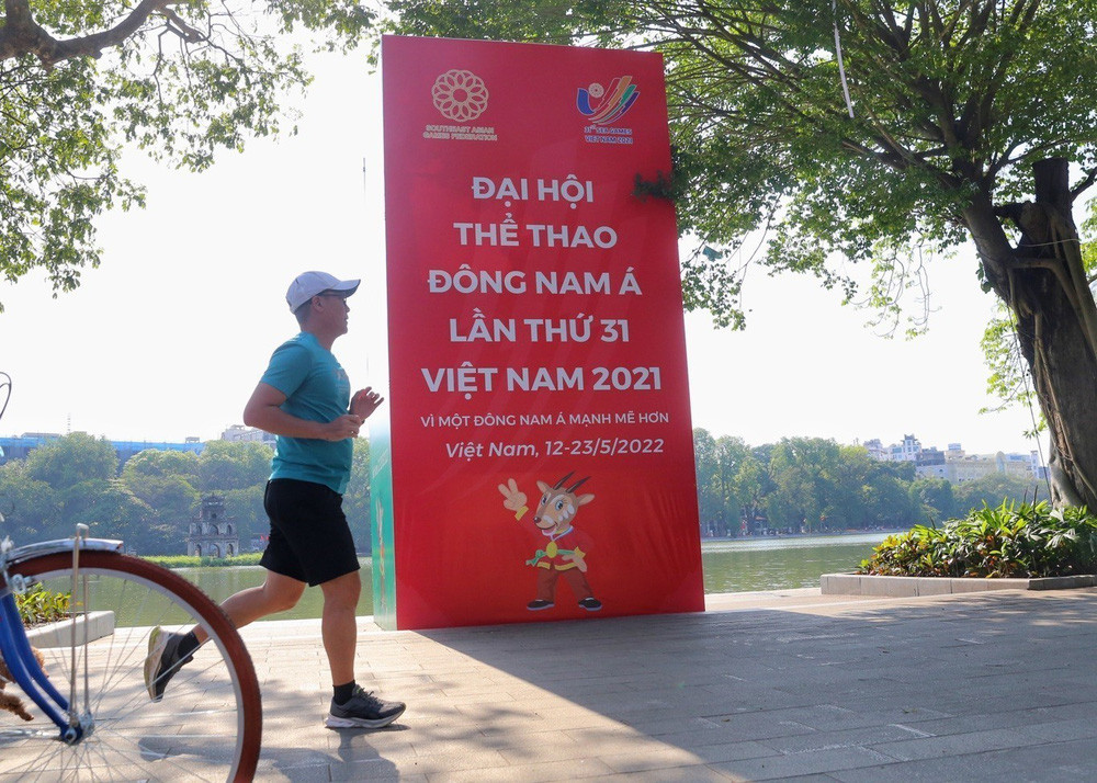 Hà Nội trang hoàng đường phố chào đón SEA Games 31 - Ảnh 4.