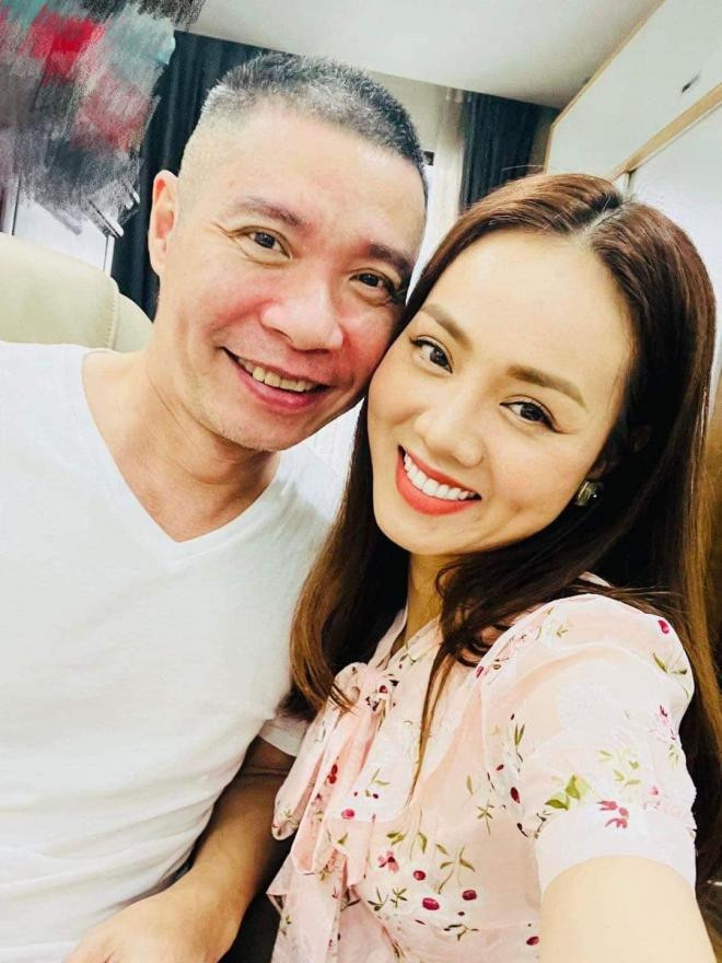 vo-kem-tuoi-tiet-lo-su-thay-doi-cua-nsnd-cong-ly-sau-khi-ra-vien-bat-ngo-truoc-hanh-dong-chu-dao-cua-chong-1-ngoisaovn-w1080-h1440 2