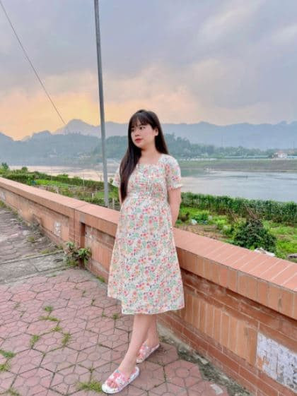 Vợ cầu thủ sinh con  0
