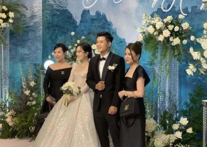 Hòa Minzy dự đám cưới Hà Đức Chinh  0