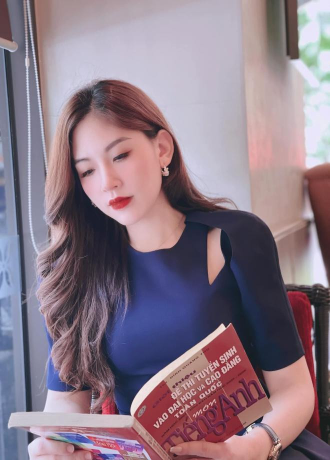 nhan sắc mc minh đức  3