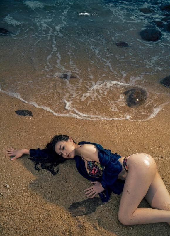 Phương Oanh phô diễn thân hình đồng hồ cát với bikini một mảnh, body tuổi 33 thực sự gây mê 6