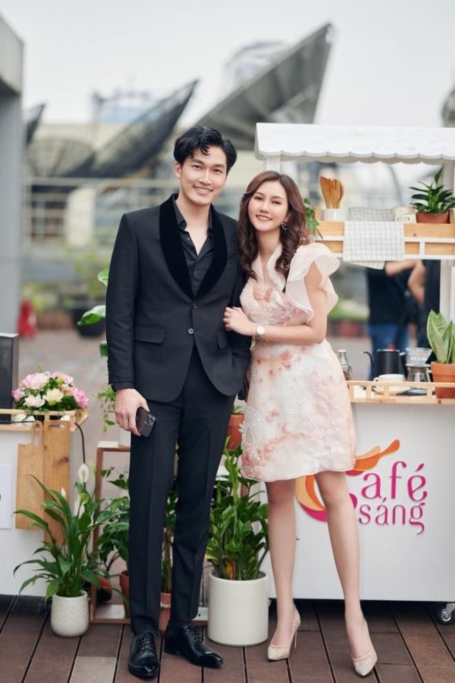 Diễn viên Hương Giang ẩn ý: 'Và cuối cùng... chuyện đã kết thúc!', dân mạng liền réo tên Đình Tú - Huyền Lizzie 2