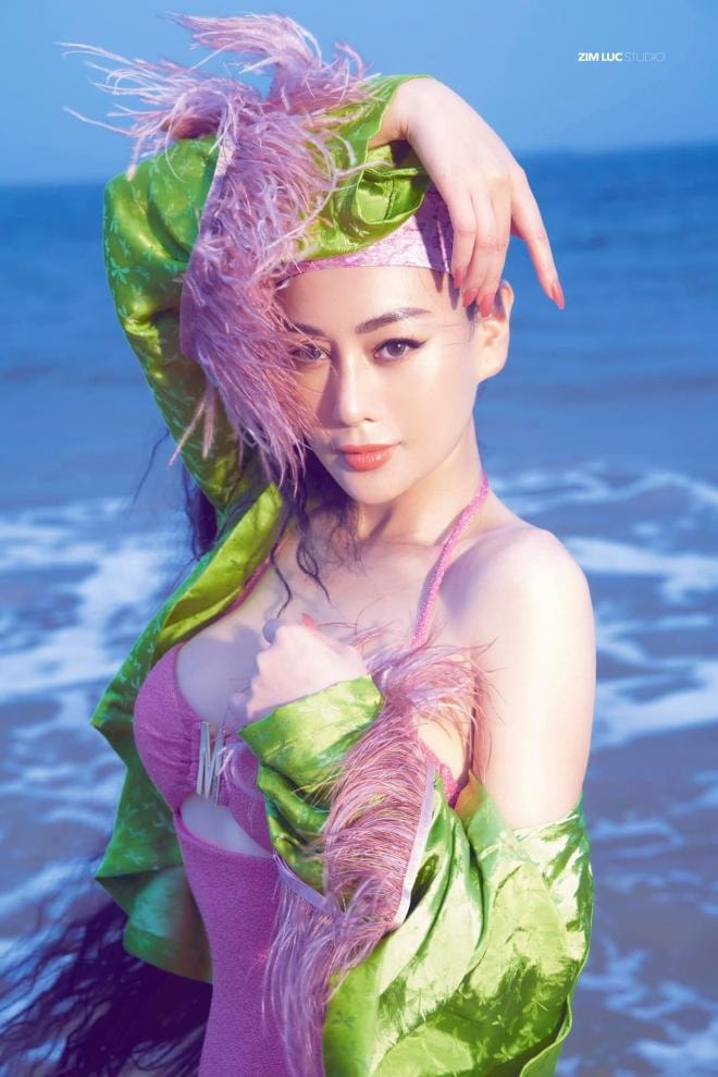 Phương Oanh phô diễn thân hình đồng hồ cát với bikini một mảnh, body tuổi 33 thực sự gây mê 2