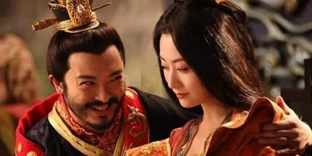 hoang-de-chiem-huu-hoang-hau-02-ngoisaovn-w640-h321 1 hoang-de-chiem-huu-hoang-hau-02-ngoisaovn-w640-h321 1