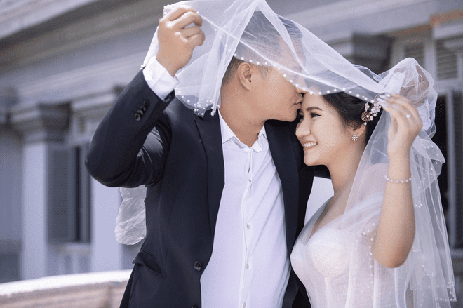 anh-cuoi-minh-chanh-va-vo-165 (1).png 0