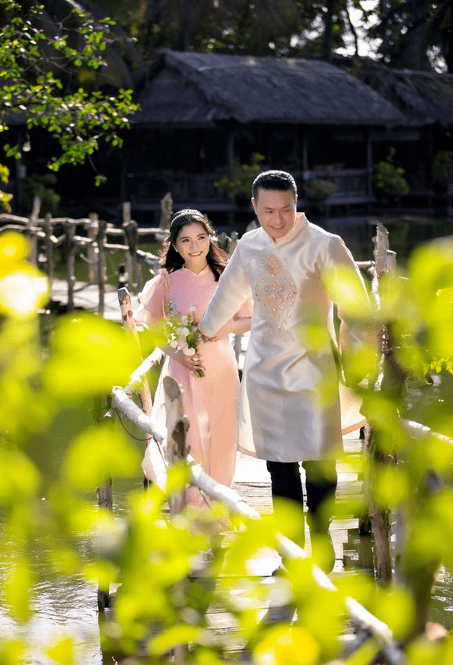 anh-cuoi-minh-chanh-va-vo-165 (1).png 0