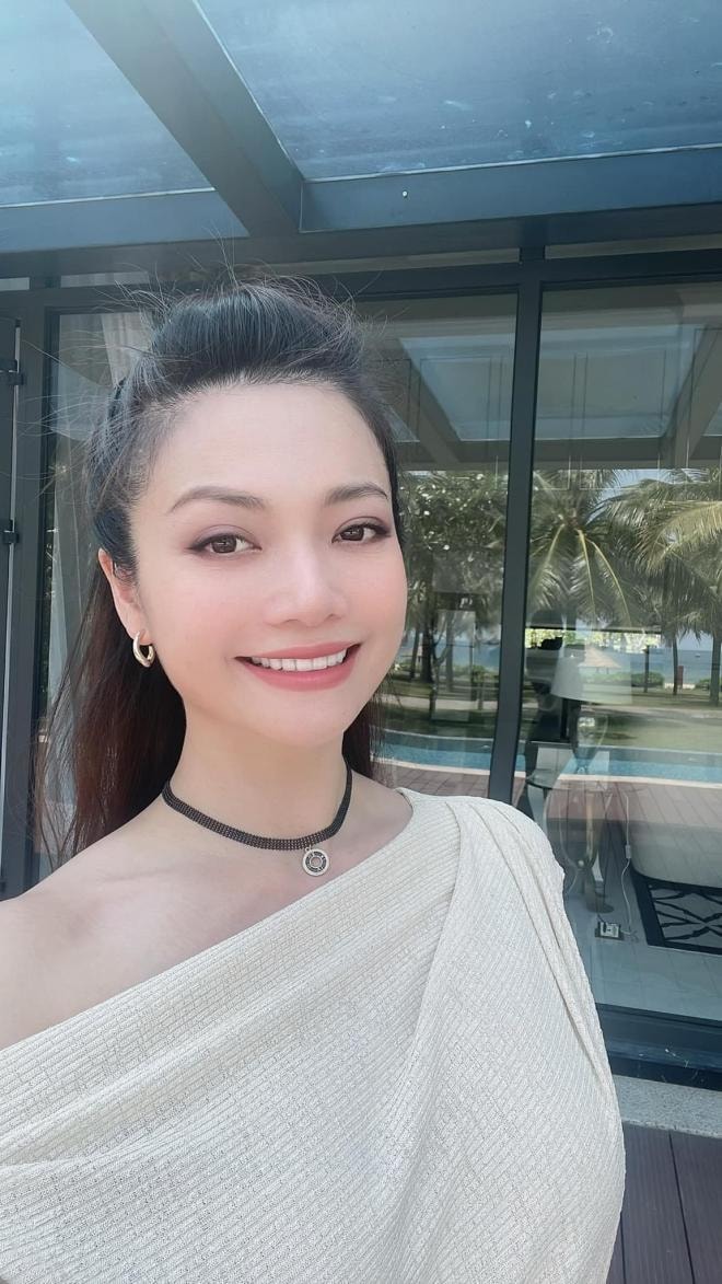 Kiều Anh mặc áo tắm  2