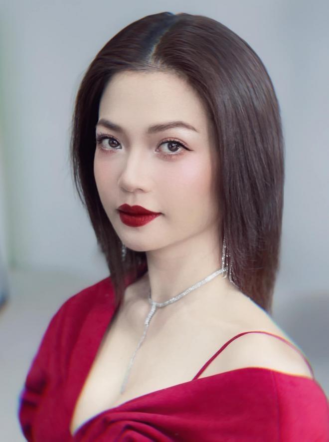 Kiều Anh mặc áo tắm  4