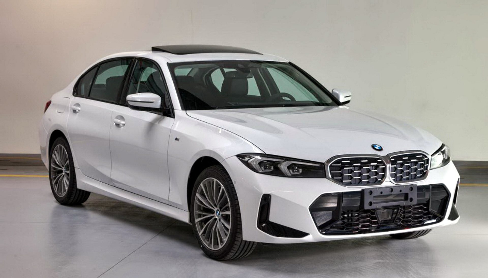BMW 3Series 2023 lộ diện ngoại hình mới