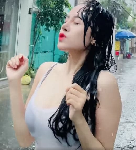 bà tưng gợi cảm 2