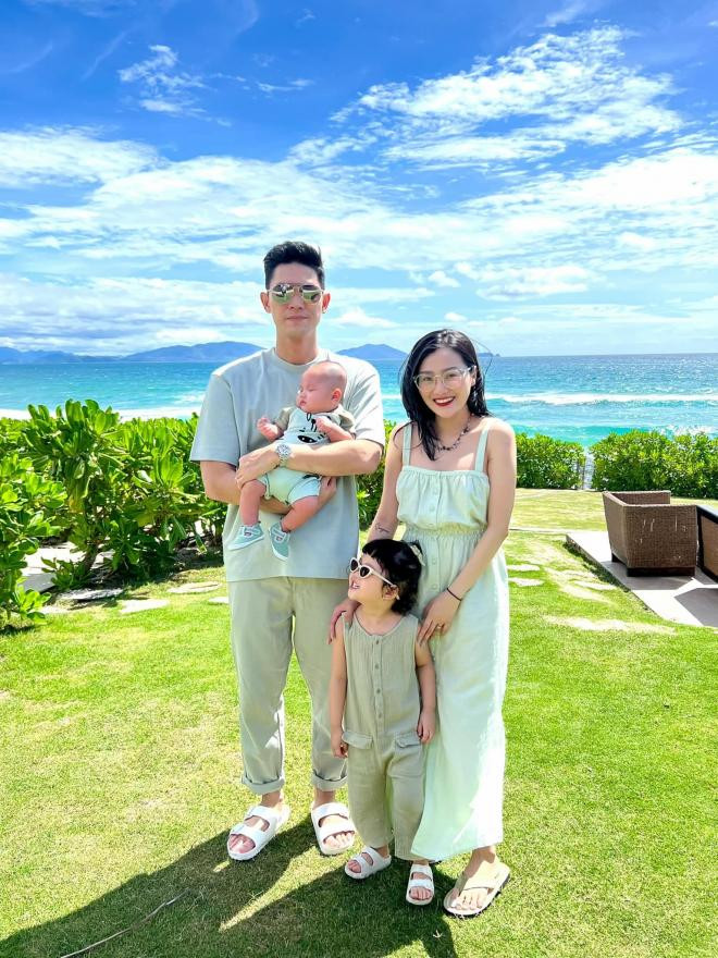 con quang vinh đi du lịch  1