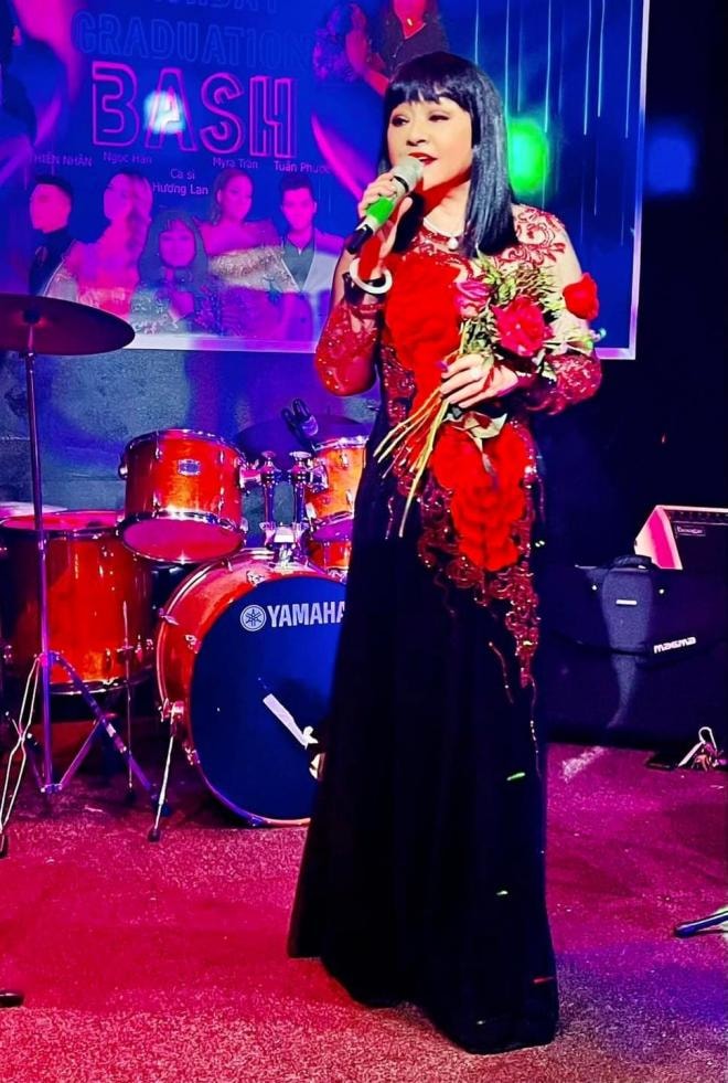 sinh nhật danh ca hương lan   4