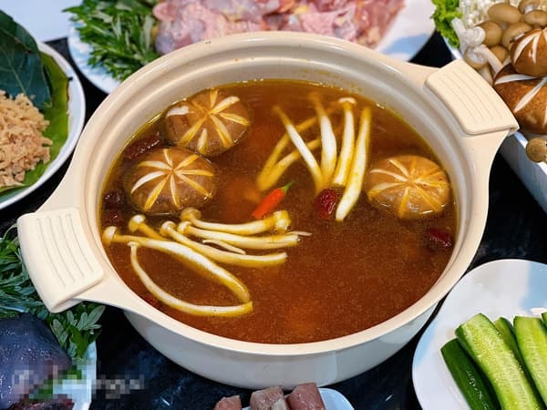 lẩu gà nấm  2
